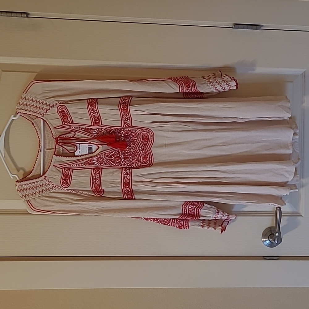 Free People, size XS, Cashmere color Tie-Front Dress with Red/White Embroidery